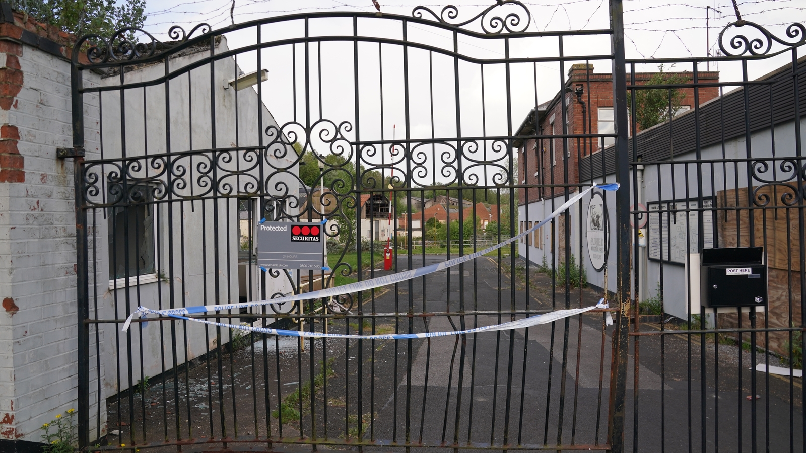 14 children arrested after boy died in UK fire bailed