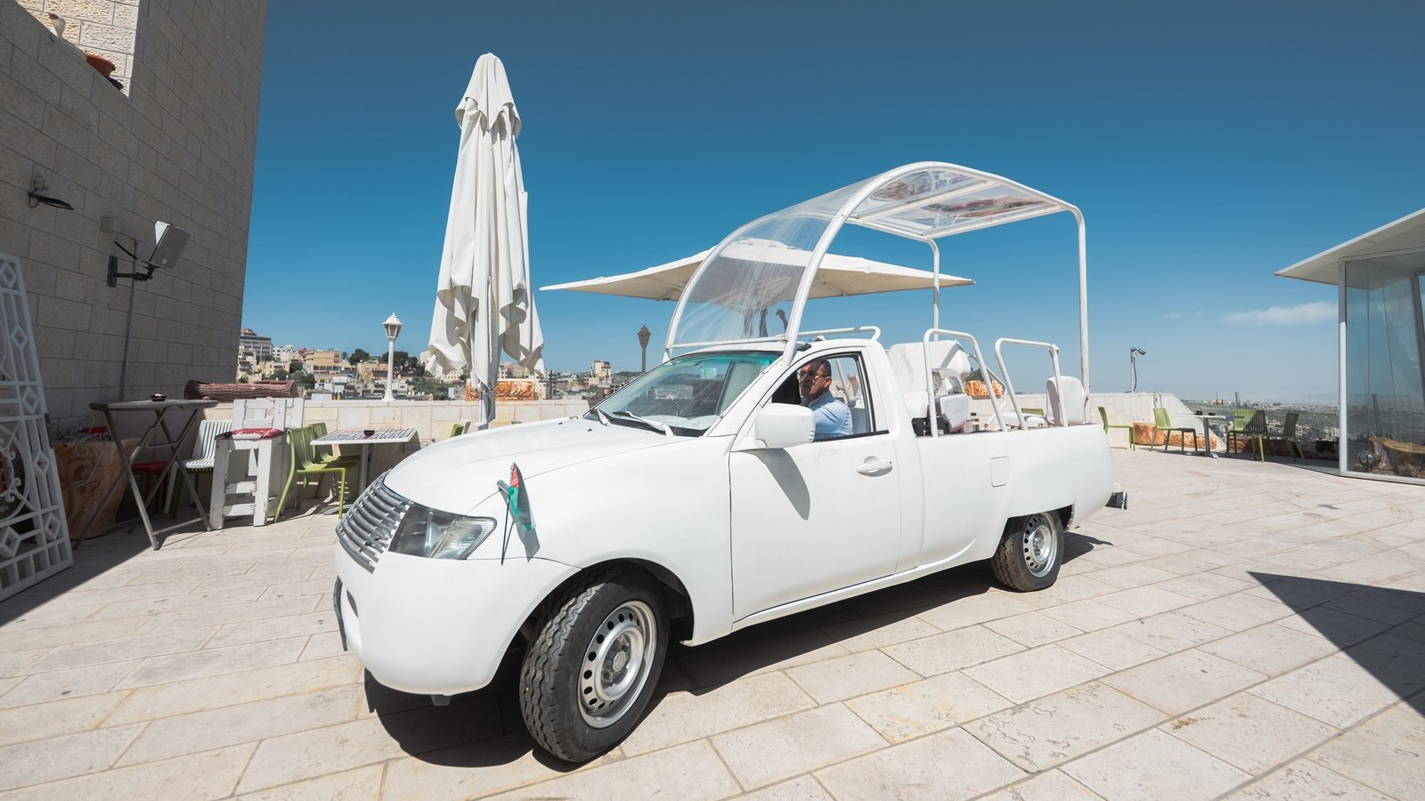 Popemobile to become health clinic for Gaza children