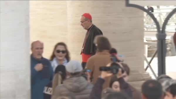Cardinals arrive at Vatican for congregation meeting the day before conclave