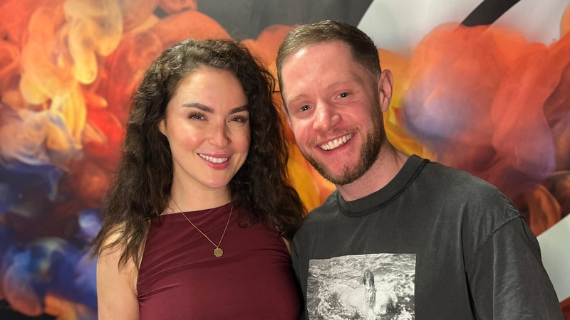 2FM Morning with Laura Fox