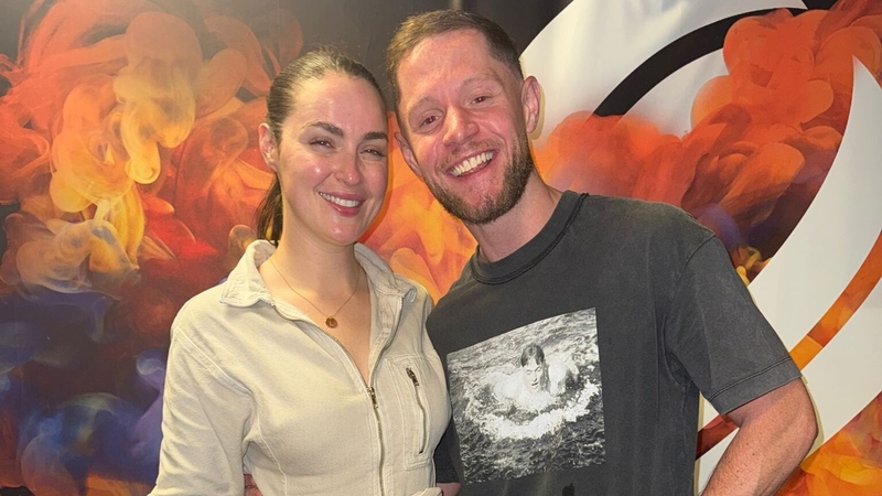 2FM Morning with Laura Fox