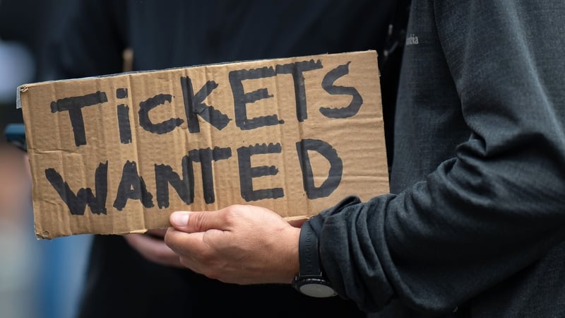 Irish fans in Prague scramble for tickets