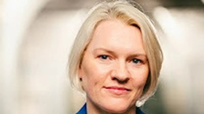 Mairéad Ní Mhaoilchiaráín ó sheomra na Nuachta. Mairéad Ní Mhaoilchiaráín ó sheomra na Nuachta.