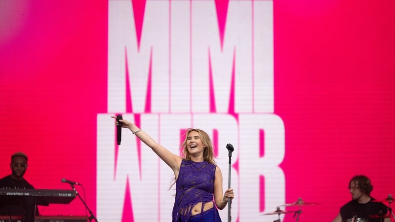 2FM Morning with Laura Fox