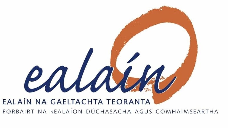 Freda Nic Ghiolla Chatháin, Oifigeach Forbartha Ealaíne le Ealaín na Gaeltachta.