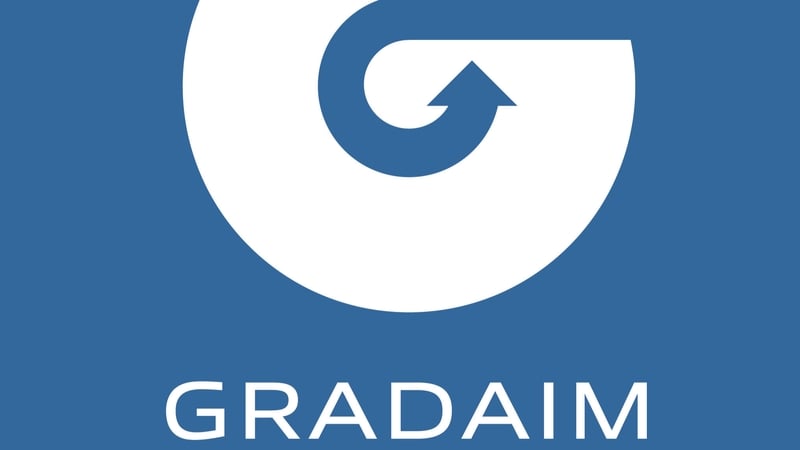 Brian Ó Gallchóir Oifigeach Forbartha, Rannóg Fiontraíochta agus Gno le Glór na nGael. Brian Ó Gallchóir Oifigeach Forbartha, Rannóg Fiontraíochta agus Gno le Glór na nGael.