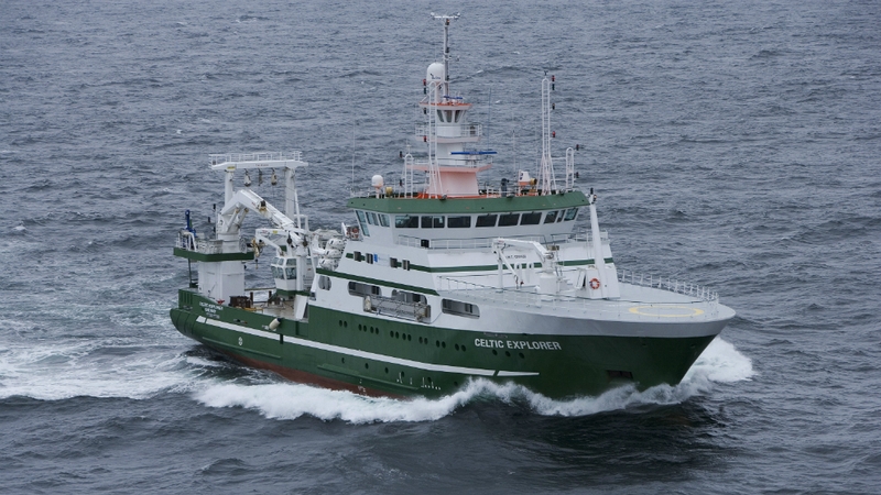 Macdara Ó Cuaig, Muireolaí le Fóras na Mara. Macdara Ó Cuaig, Muireolaí le Fóras na Mara.