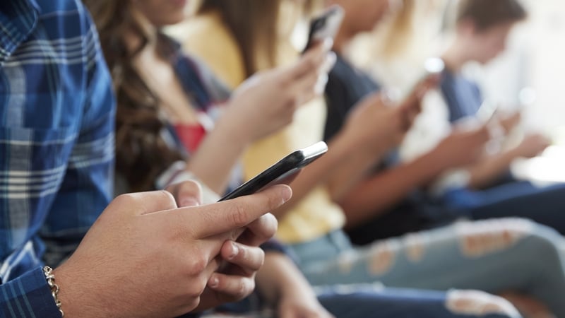 Cabinet to consider new digital strategy including plans to restrict social media access for under 16's