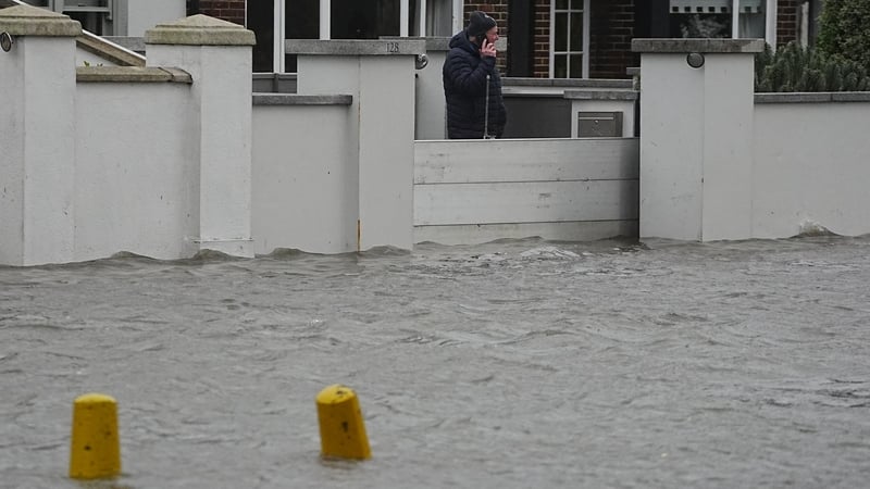 Flood, transport hazards with Orange alerts in effect Flood, transport hazards with Orange alerts in effect