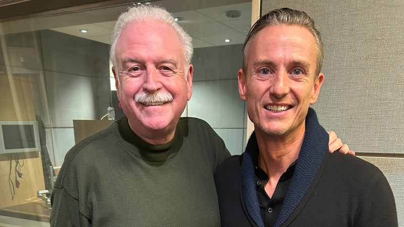 Conductor  Alexander Shelley is in studio!