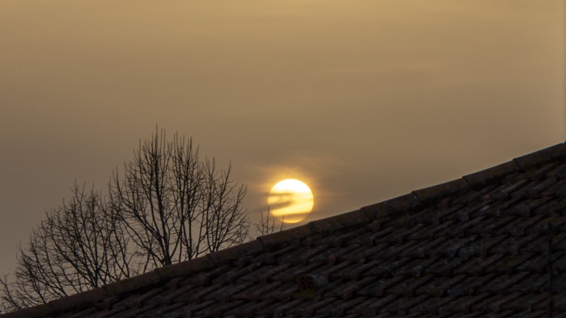 Vivid sunsets in store as Saharan dust plume reaches Ireland