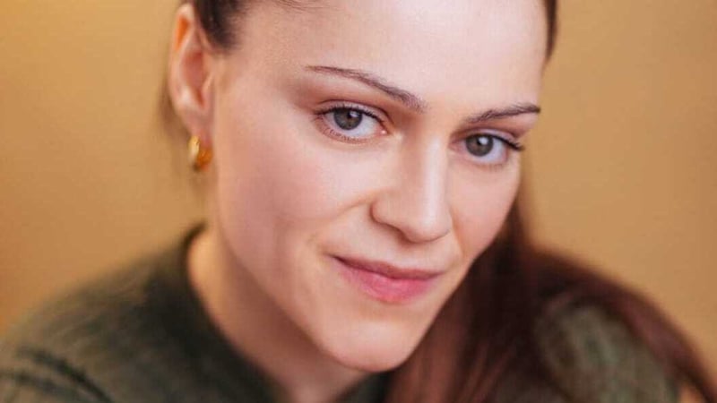 Eva O'Connor, scríbhneoir agus aisteoir amharclainne. episode artwork